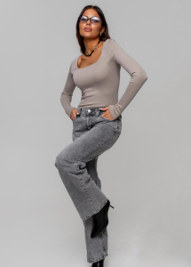 Боди, серый камень