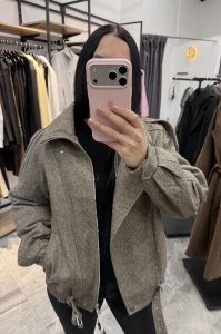 Бомбер утепленный, бежевый